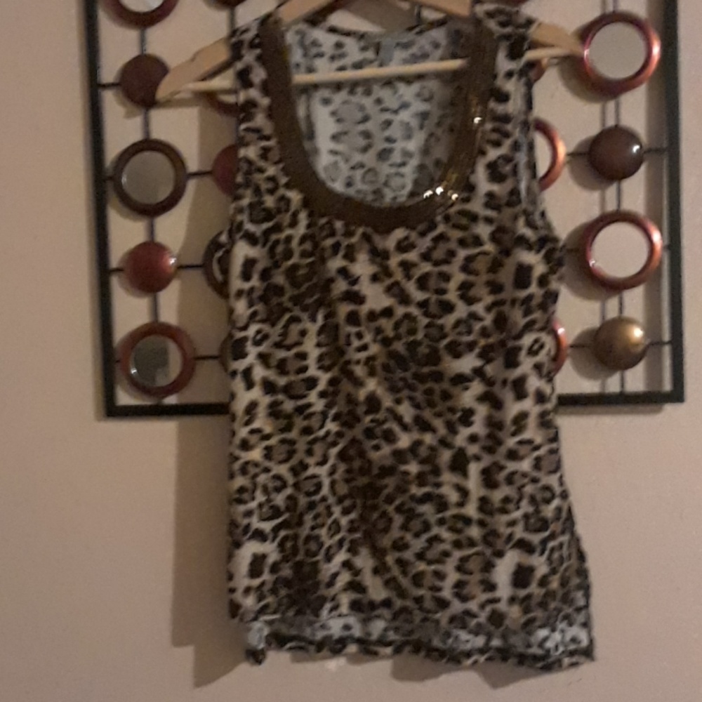 BLOUSE SIZE  L CASTING L A